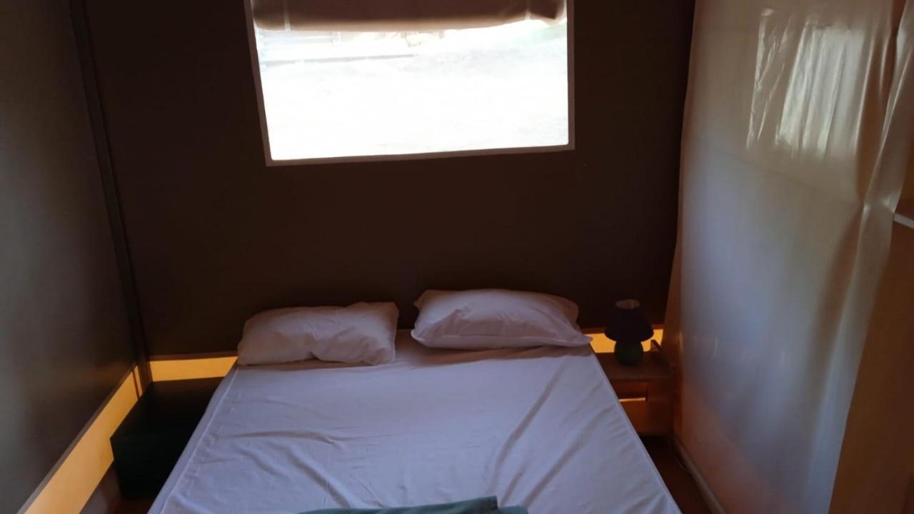 Hebergements Camping "Les Pieds Dans L'Eau" Crozon Ngoại thất bức ảnh